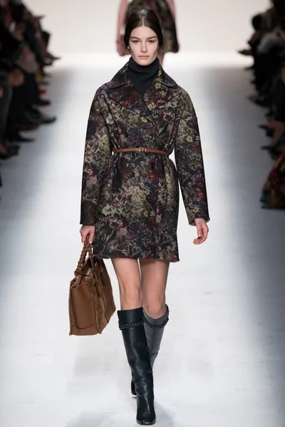 Look 24